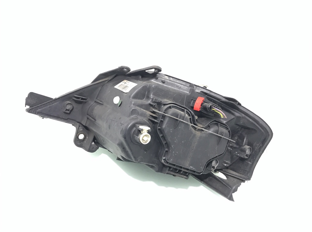 Фара правая бу для Citroen C3  1.4 i,  2007 г.