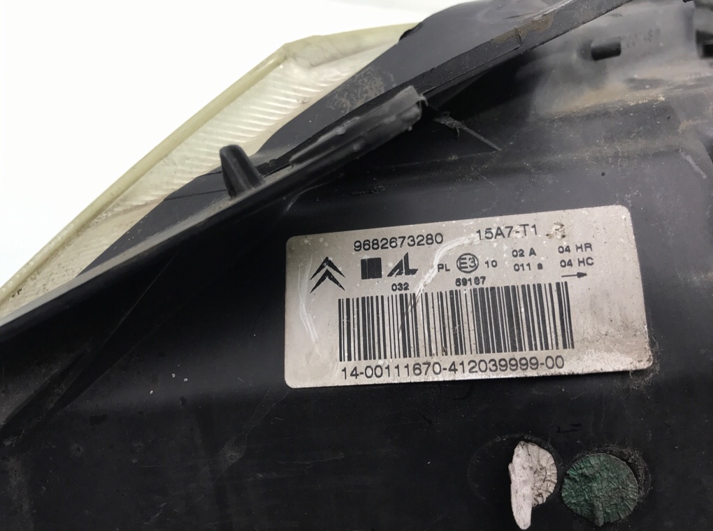 Фара правая бу для Citroen C3  1.4 i,  2007 г.