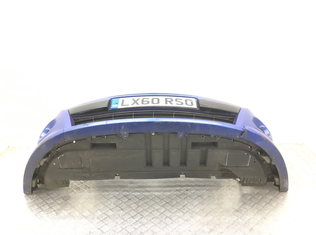 Бампер передний бу для Renault Clio  1.5 DCi,  2010 г.