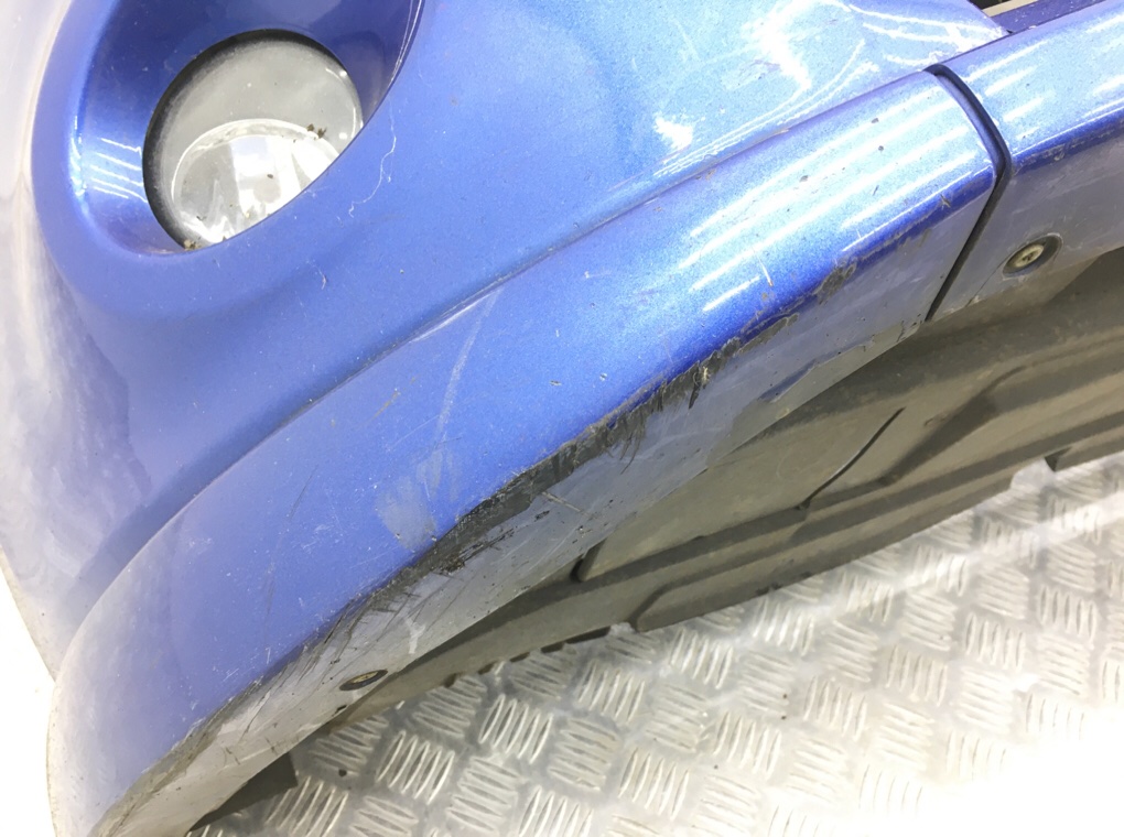 Бампер передний бу для Renault Clio  1.5 DCi,  2010 г.