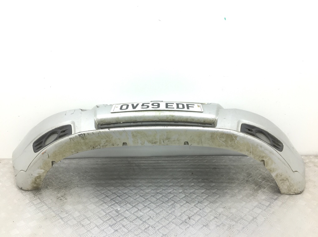 Бампер передний бу для Volvo V50  2.0 TD,  2009 г.