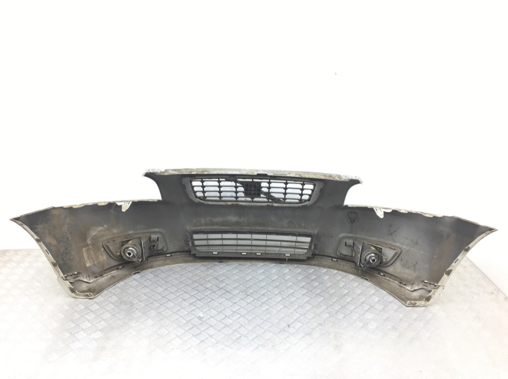 Бампер передний бу для Volvo V50  2.0 TD,  2009 г.