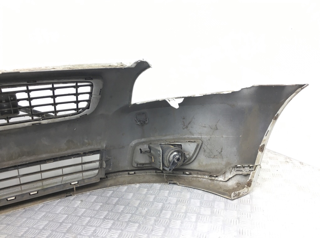 Бампер передний бу для Volvo V50  2.0 TD,  2009 г.