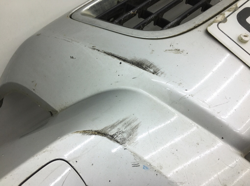 Бампер передний бу для Volvo V50  2.0 TD,  2009 г.