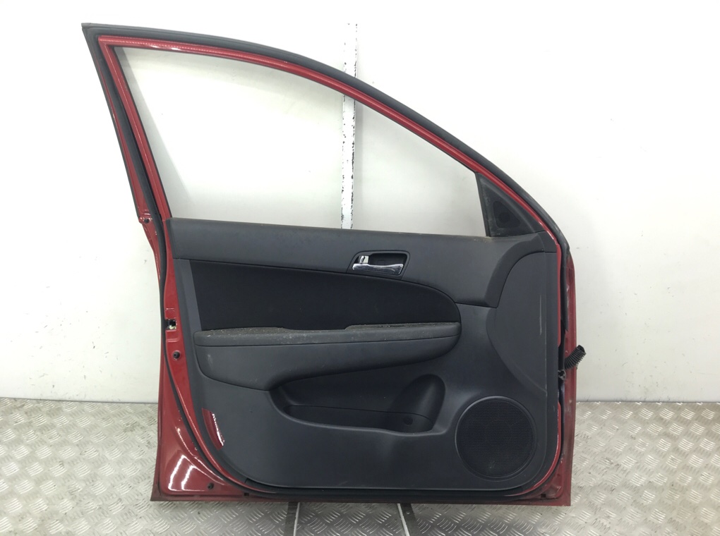 Дверь передняя левая бу для Hyundai i30  1.4 i,  2009 г.