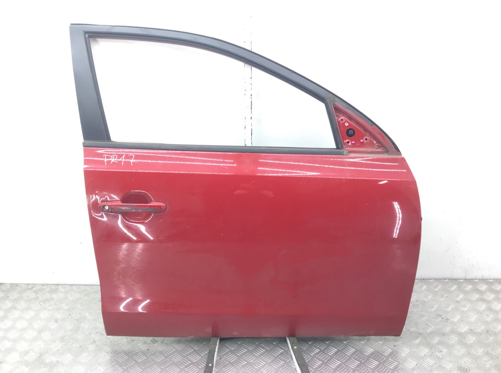 Дверь передняя правая бу для Hyundai i30 1.4 i, 2009 г.