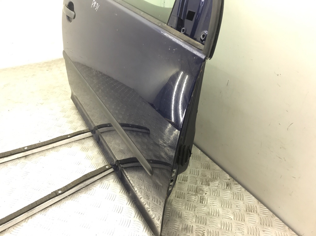 Дверь передняя правая бу для Volkswagen Golf 5 1.6 FSI,  2007 г.