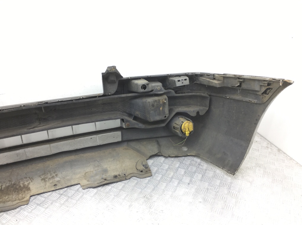 Бампер передний бу для Peugeot Expert  2.0 HDi,  2005 г.