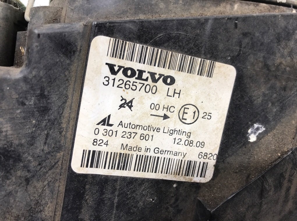 Фара левая бу для Volvo V50  2.0 TD,  2009 г.