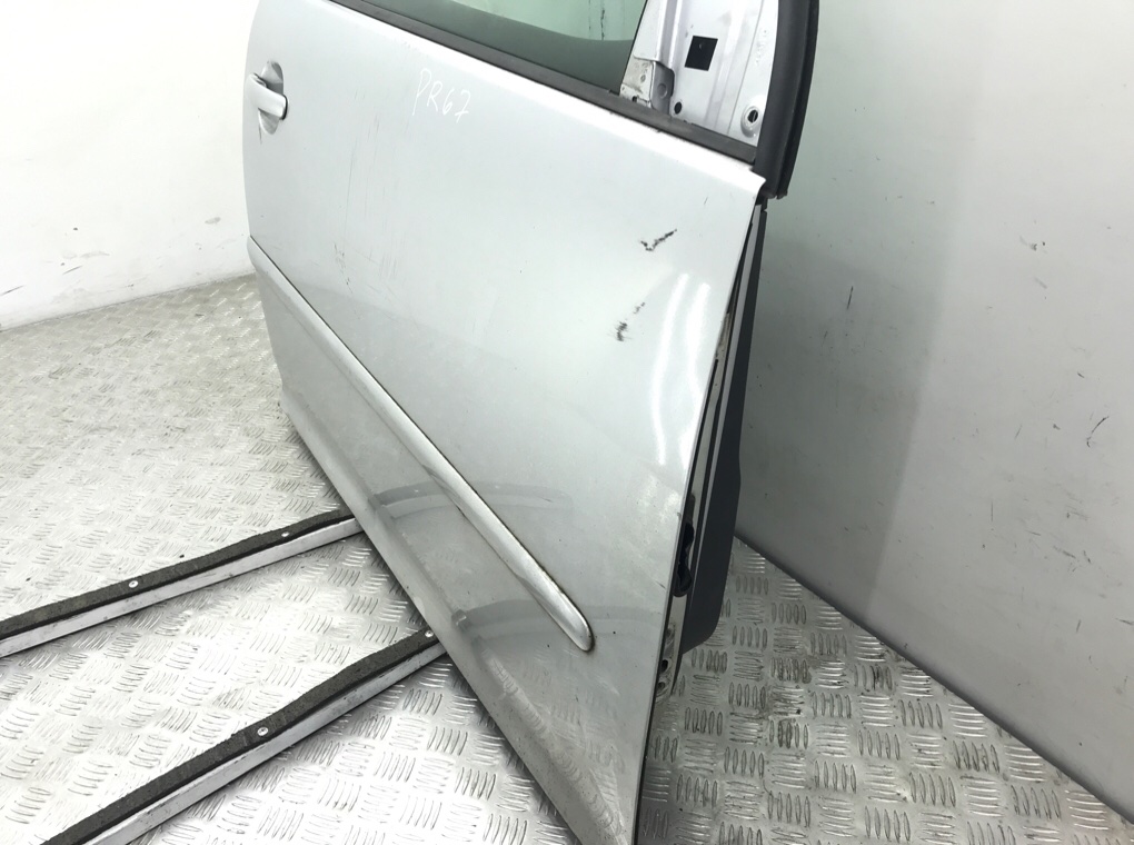 Дверь передняя правая бу для Volkswagen Golf 5 2.0 TDi,  2005 г.