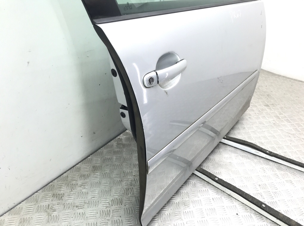 Дверь передняя правая бу для Volkswagen Golf 5 2.0 TDi,  2005 г.