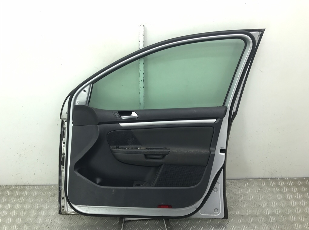 Дверь передняя правая бу для Volkswagen Golf 5 2.0 TDi,  2005 г.