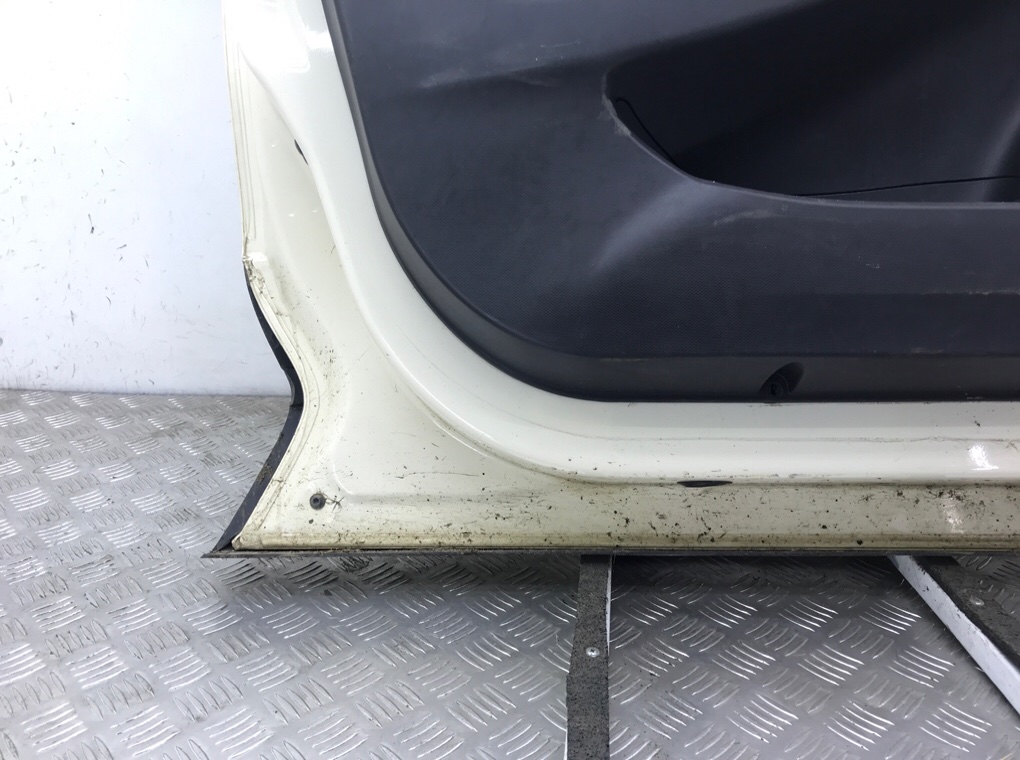 Дверь передняя левая бу для Renault Captur  1.5 DCi,  2014 г.