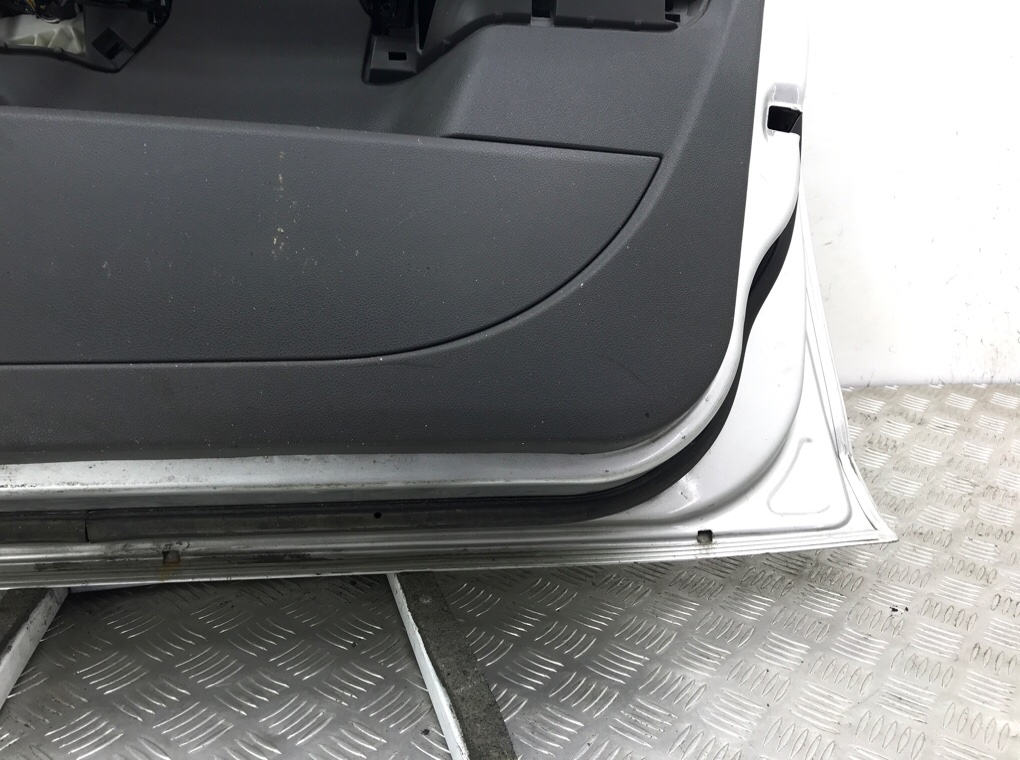 Дверь передняя правая бу для Ford Focus 2 1.6 i,  2007 г.