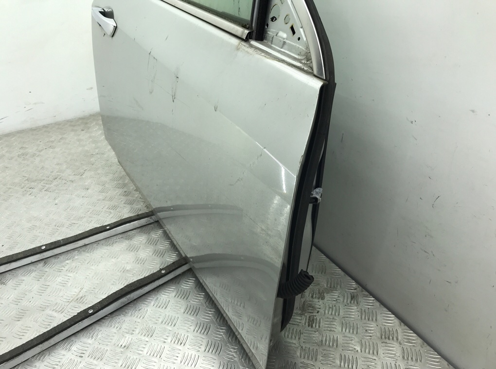 Дверь передняя правая бу для Honda Accord 8 2.2 D,  2011 г.