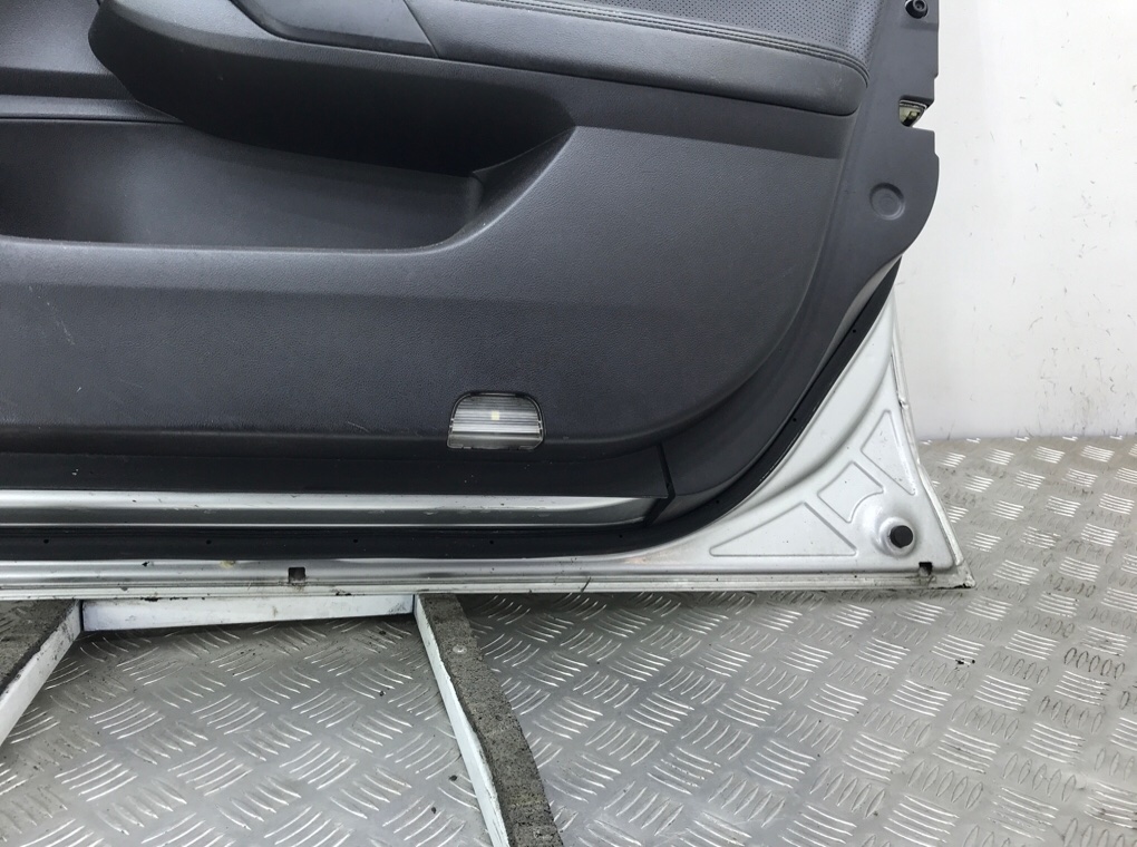 Дверь передняя правая бу для Honda Accord 8 2.2 D,  2011 г.