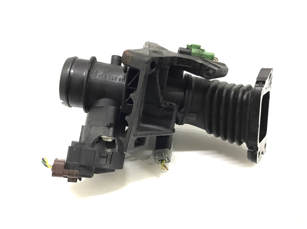 Заслонка дроссельная бу для Ford Fiesta 5 1.6 TDCi,  2008 г.