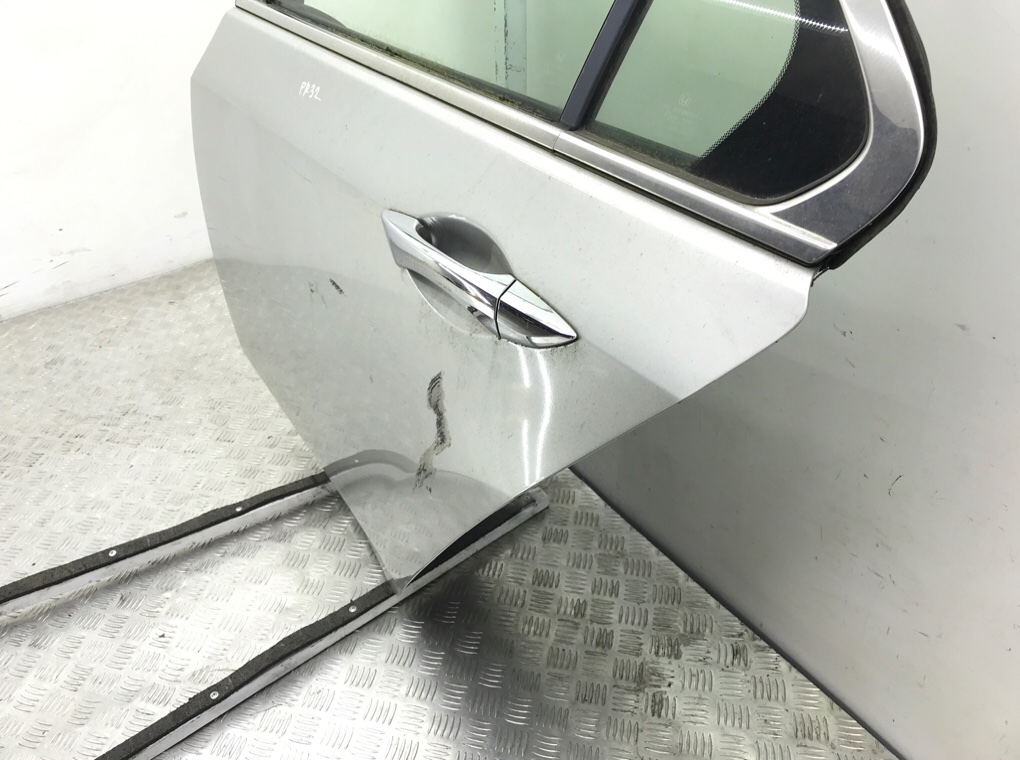 Дверь задняя левая бу для Honda Accord 8 2.2 D, 2011 г. Дверь задняя левая бу для Honda Accord 8 2.2 D, 2011 г.