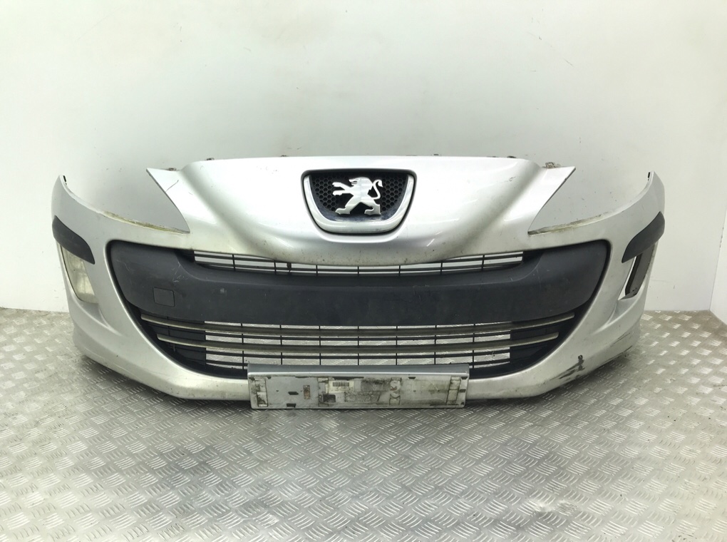 Бампер передний бу для Peugeot 308 T7 1.6 HDi, 2010 г.