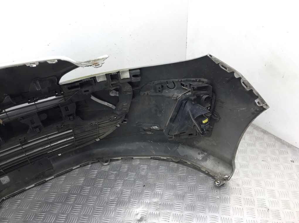 Бампер передний бу для Peugeot 308 T7 1.6 HDi,  2010 г.