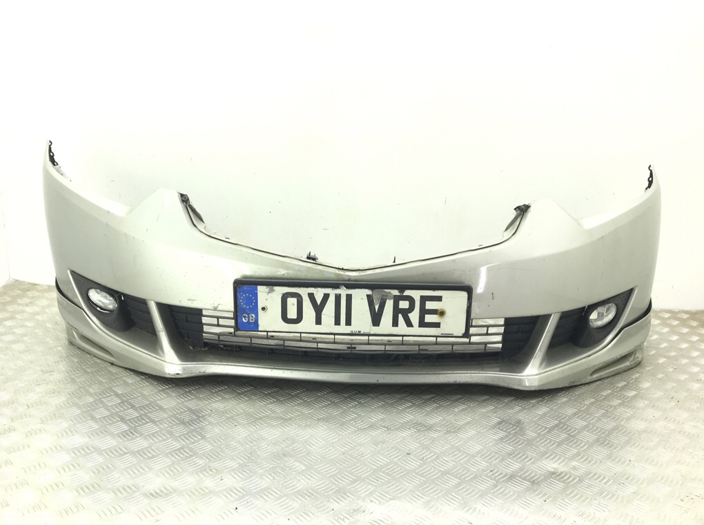 Бампер передний бу для Honda Accord 8 2.2 D, 2011 г.