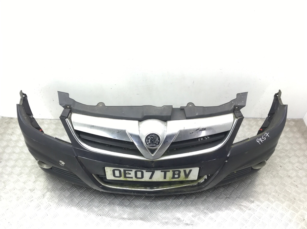Бампер передний бу для Opel Signum  1.8 i,  2007 г.