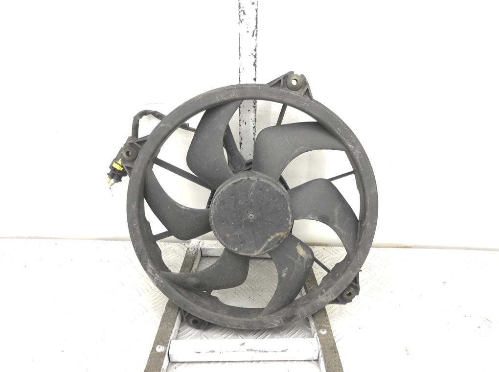 Вентилятор радиатора бу для Citroen C4 Picasso 1.8 i, 2008 г.