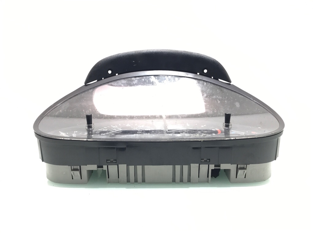 Щиток приборов (приборная панель) бу для BMW 3 E46 2.0 TD, 2004 г. Щиток приборов (приборная панель) бу для BMW 3 E46 2.0 TD, 2004 г.