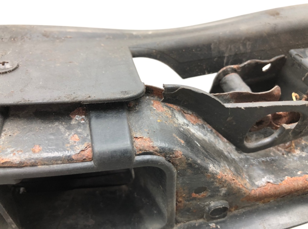 Панель передняя (телевизор) бу для Audi A6 C6 2.0 TDi, 2008 г. Панель передняя (телевизор) бу для Audi A6 C6 2.0 TDi, 2008 г.