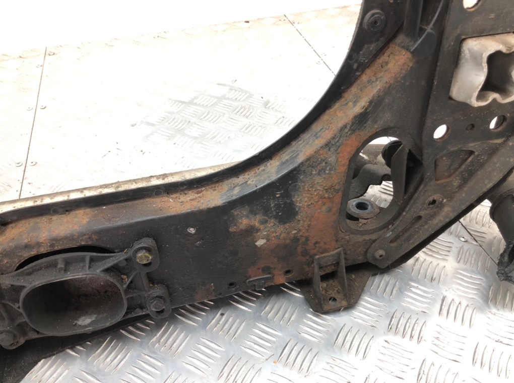 Панель передняя (телевизор) бу для Audi A6 C6 2.0 TDi, 2008 г. Панель передняя (телевизор) бу для Audi A6 C6 2.0 TDi, 2008 г.