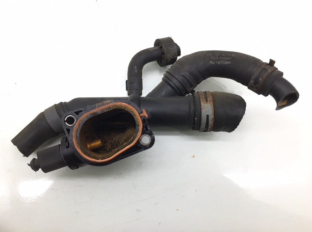 Корпус термостата бу для Volkswagen Passat B6 2.0 TDi, 2010 г.