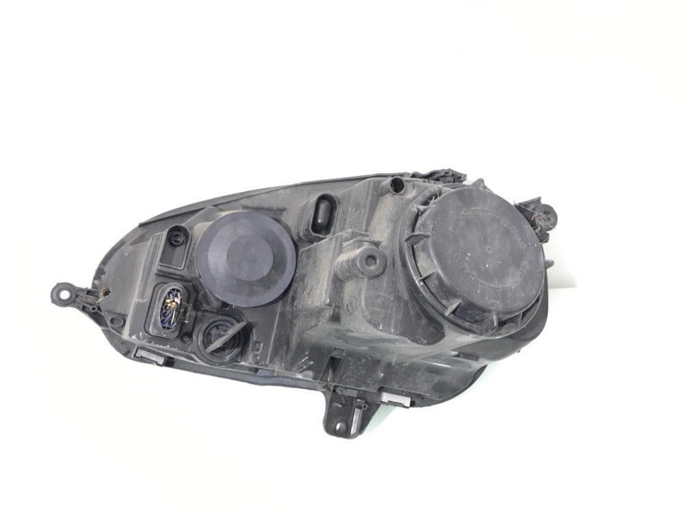 Фара правая бу для Volkswagen Golf 5 1.6 FSI, 2007 г. Фара правая бу для Volkswagen Golf 5 1.6 FSI, 2007 г.