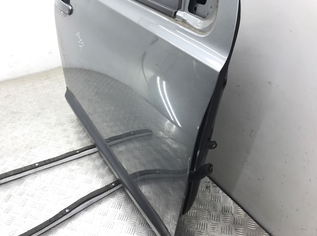 Дверь передняя правая бу для Nissan Qashqai 1.5 DCi, 2011 г. Дверь передняя правая бу для Nissan Qashqai 1.5 DCi, 2011 г.