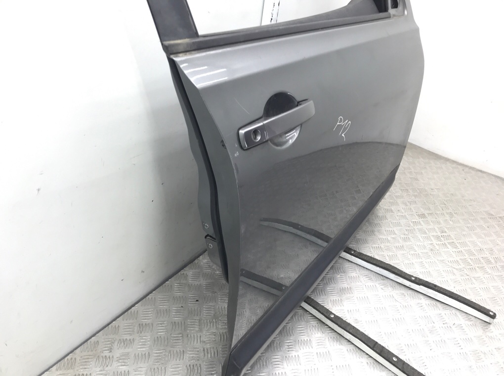 Дверь передняя правая бу для Nissan Qashqai 1.5 DCi, 2011 г. Дверь передняя правая бу для Nissan Qashqai 1.5 DCi, 2011 г.