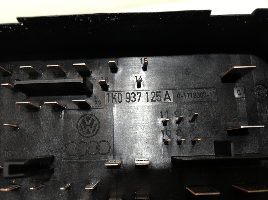 Блок предохранителей бу для Volkswagen Golf 5 1.6 FSI,  2007 г.