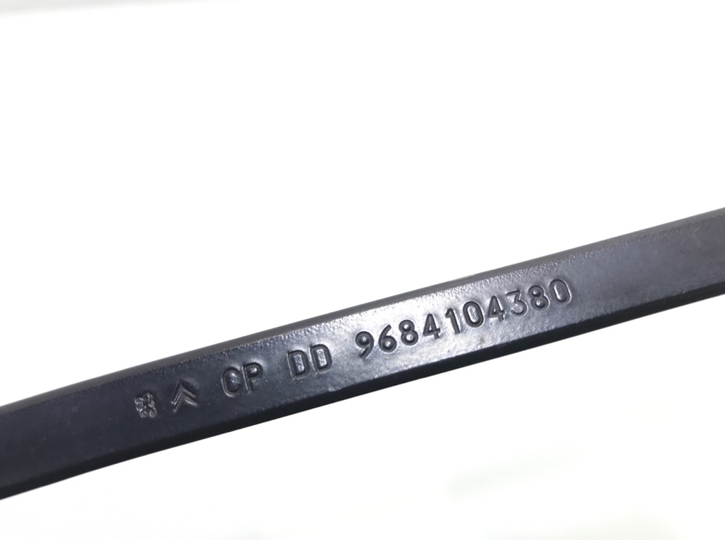 Щеткодержатель (поводок стеклоочистителя, дворник) бу для Citroen C4 Grand Picasso 2.0 HDi, 2007 г. Щеткодержатель (поводок стеклоочистителя, дворник) бу для Citroen C4 Grand Picasso 2.0 HDi, 2007 г.