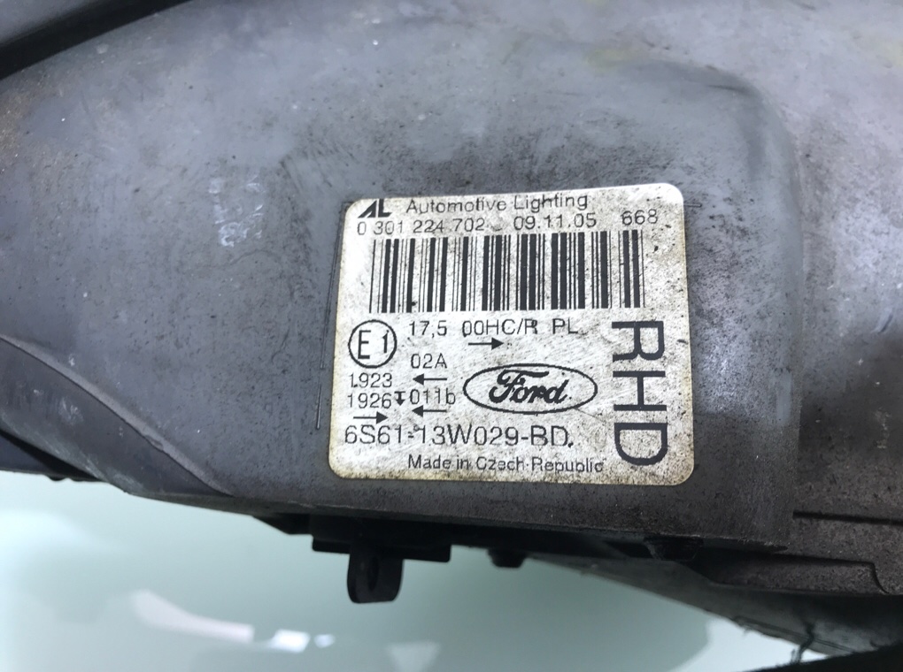 Фара правая бу для Ford Fiesta 5 1.3 i,  2005 г.
