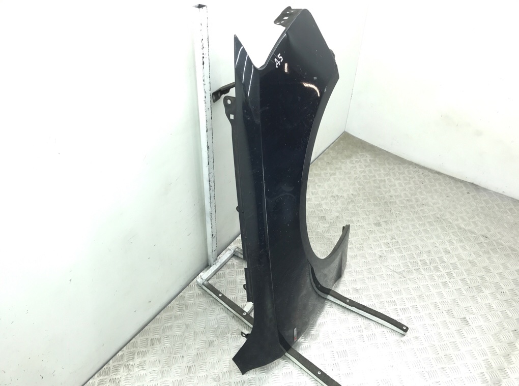 Крыло переднее правое бу для Audi A5  2.0 TDi,  2011 г.