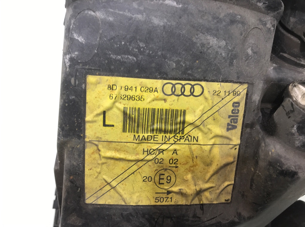 Фара левая бу для Audi A4 B5 1.8 i,  1996 г.