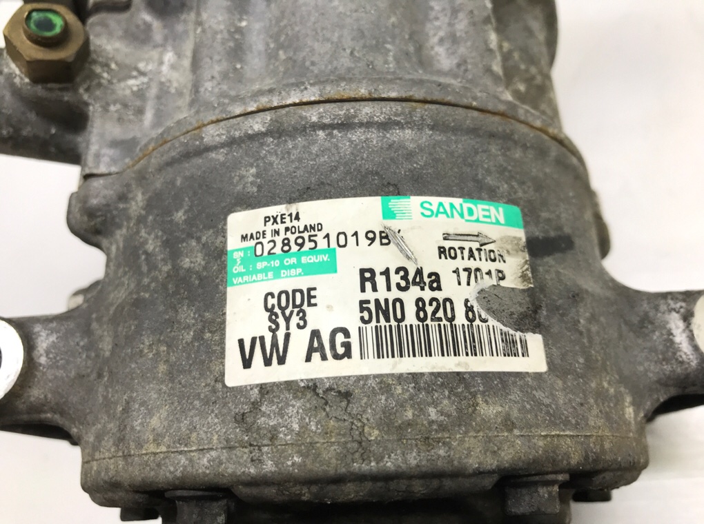 Компрессор кондиционера бу для Volkswagen Passat B6 2.0 TDi,  2009 г.