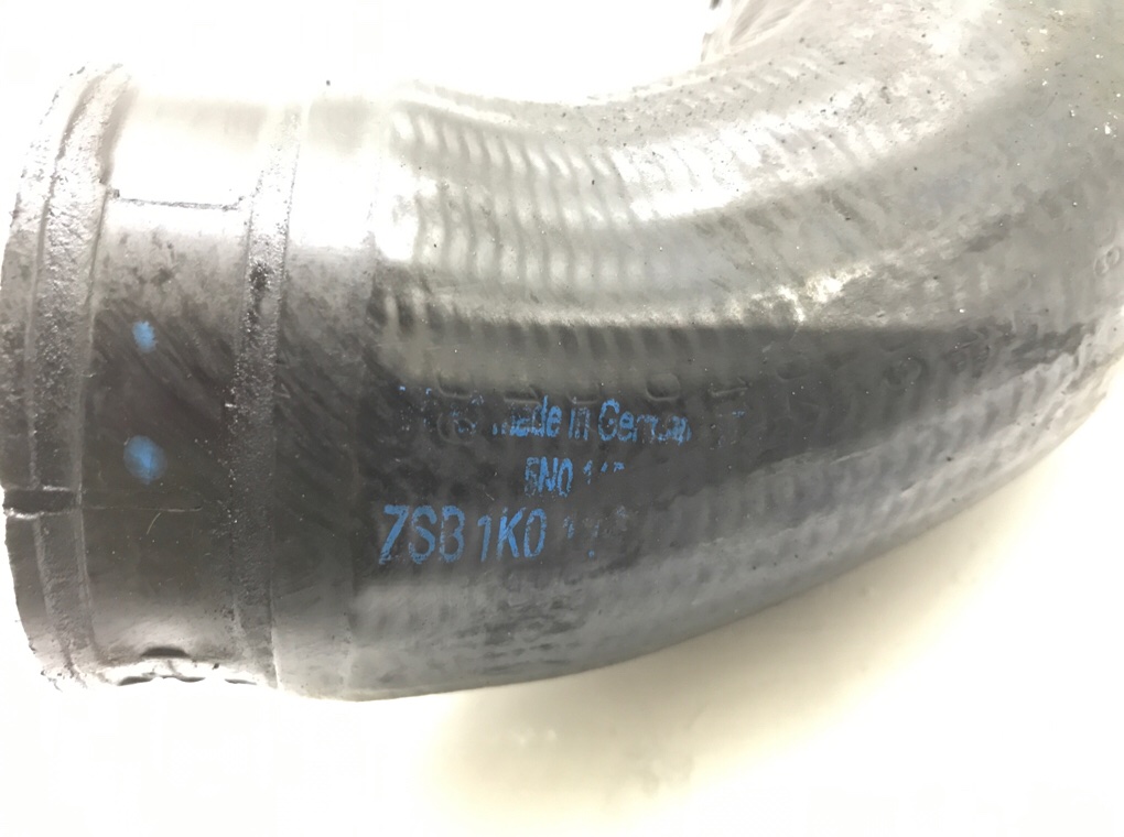 Патрубок интеркулера бу для Volkswagen Passat B6 2.0 TDi,  2009 г.