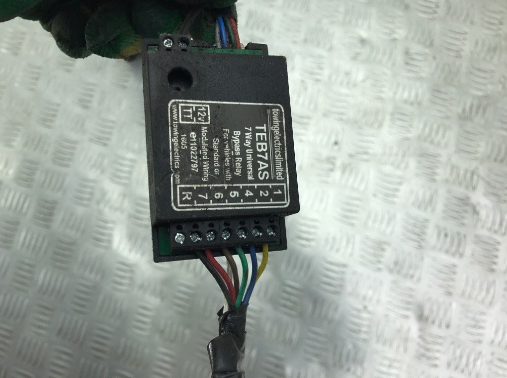 Прицепное устройство (фаркоп) бу для Audi A5  2.0 TDi,  2011 г.
