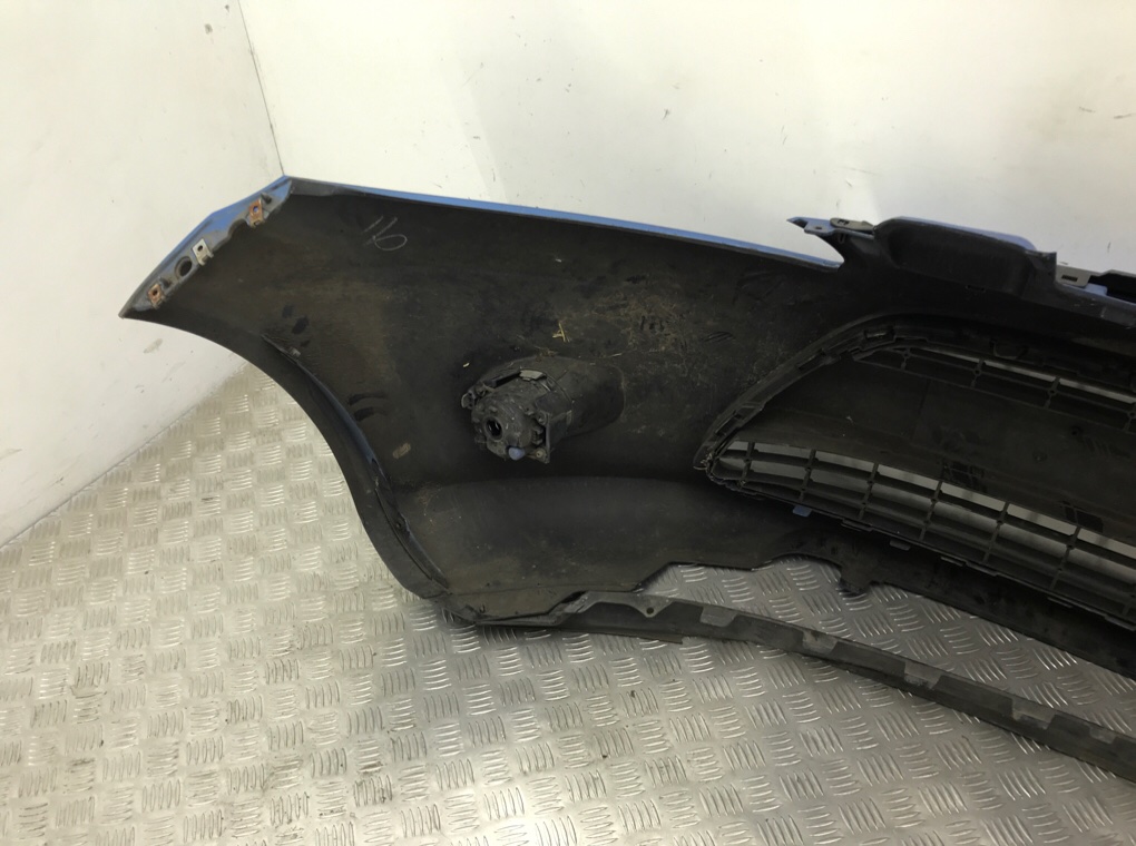 Бампер передний бу для Ford Fiesta 6 1.3 i,  2010 г.