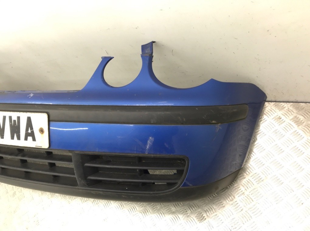 Бампер передний бу для Volkswagen Polo 4 1.2 i,  2004 г.