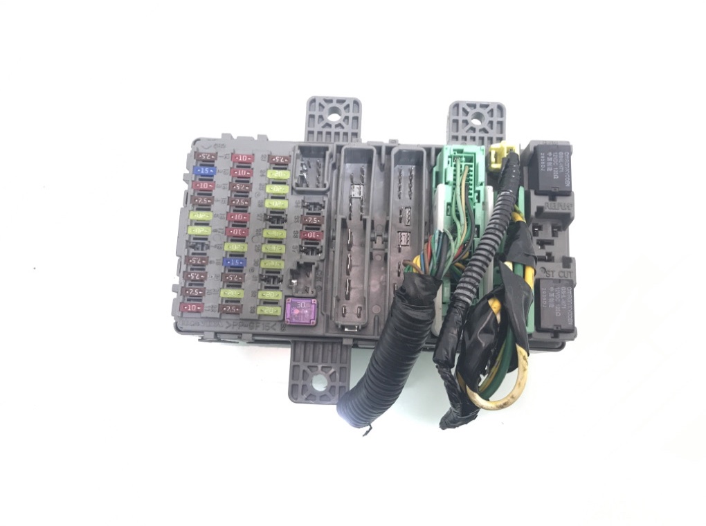 Блок предохранителей бу для Honda Civic 8 2.2 CTDi, 2008 г.