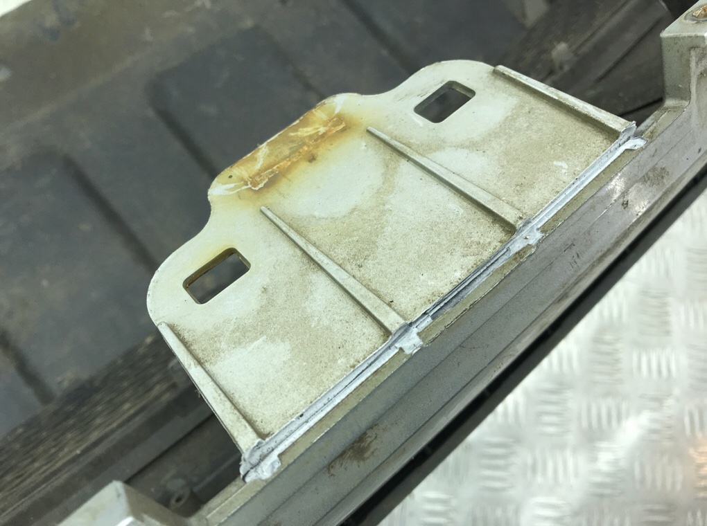 Бампер передний бу для Kia Sportage 2.0 CRDi, 2008 г. Бампер передний бу для Kia Sportage 2.0 CRDi, 2008 г.