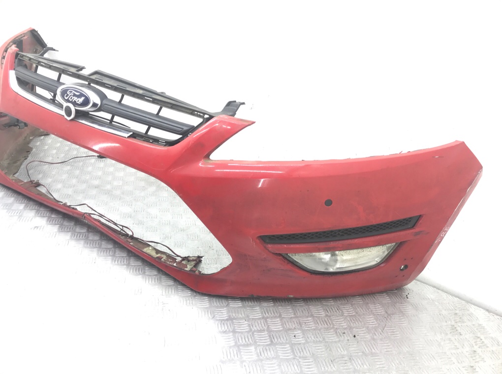 Бампер передний бу для Ford Mondeo 4 1.6 TDCi, 2011 г. Бампер передний бу для Ford Mondeo 4 1.6 TDCi, 2011 г.