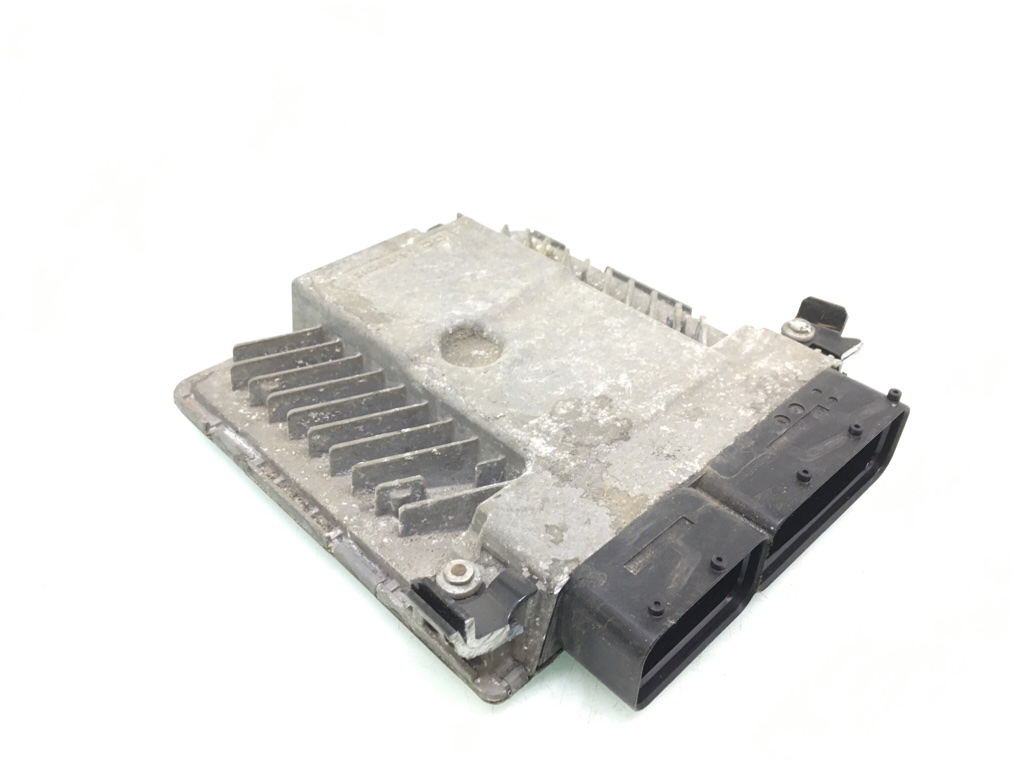 Блок управления двигателем бу для Audi A3 8P 2.0 TDi,  2008 г.