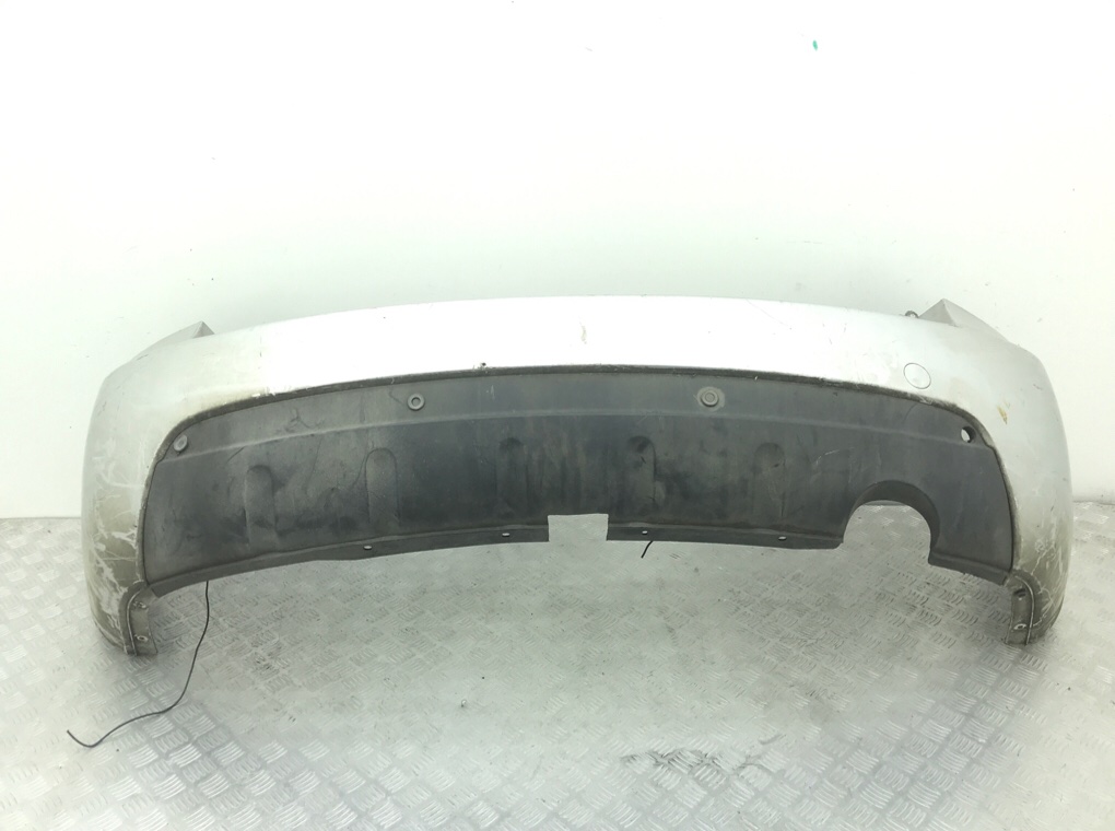 Бампер задний бу для Kia Carens 2 2.0 CRDi,  2009 г.