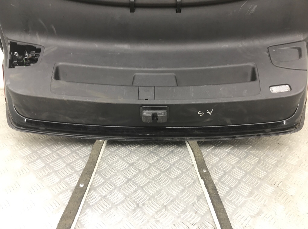 Крышка багажника бу для Audi A5  2.0 TDi,  2011 г.